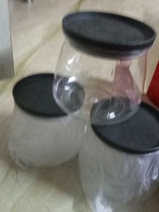 3 Sir Tight Container