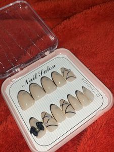 Nude Press-On Nail Set - Almond
