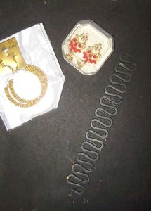 Kurti With2earings Hairstyle Clip