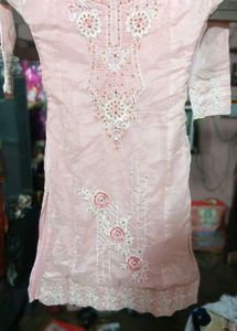 Elegant Pink Embroidered Kurta