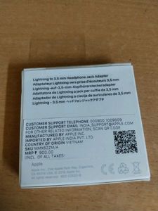 Apple Lighting To 3.5 Mm Headphone Jack Adapter