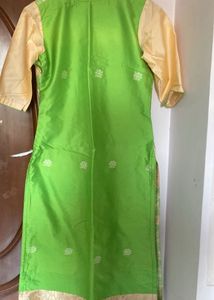 Elegant Green Floral Kurta