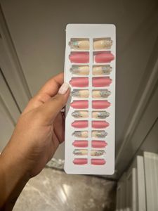 Magic Press-On Nails