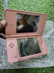 Nintendo DSI XL - Pink