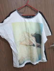 Holiday T-shirt With Netted Lining