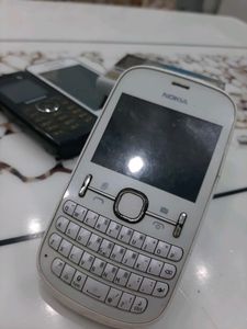 White Colour Keypad Nokia Phone