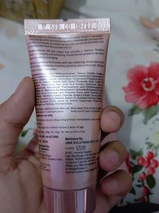 Skin Whitening Spf 25 + Broad Spectrum Cream