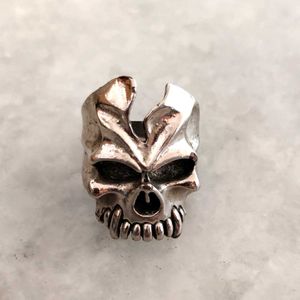 Bold Gothic Skull Ring - Vintage Silver Finish