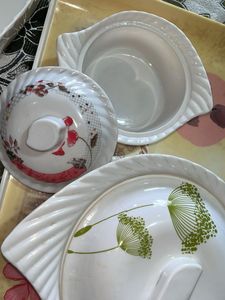 Dinnerware Set