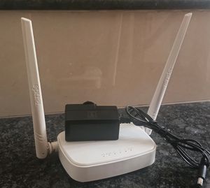 Tenda N301 Single Band Router With Adapter