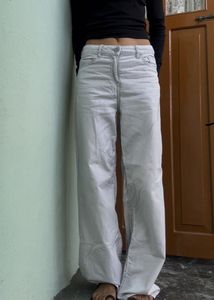 Mid Rise Trouser