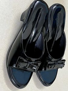 👠Stylish Black Slip-on Heels With Cute Bow Design