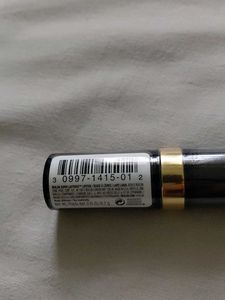 Revlon Superlustrous- Matte 001. Nude attitude