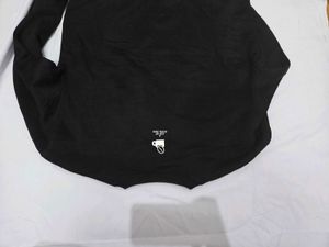 Sweaters &amp; Knits