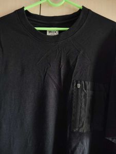 Black Pocket Tee - Relaxed Fit