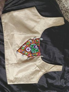 Sleeveless Blouse With Sequence Work