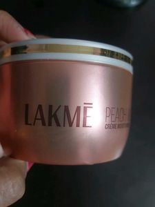 Lakme Peach Milk Moisturizer