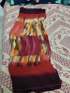 Stylish Geometric Print Saree