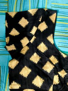 Black Short Sleeve Blouse