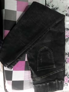 Black Skinny Jeans