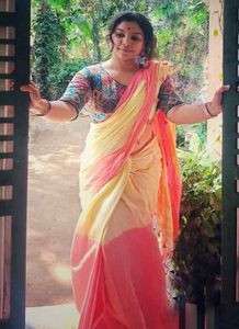 Beautiful Khadi Cotton Saree With Tassels