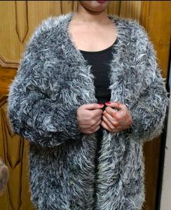 Grey Front Openable Furr Sweater 🌸💕