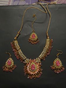 Stone Set Necklace With Mangtika - Extra Pair Tops