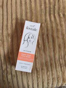 Foxtale Super Glow Face Wash