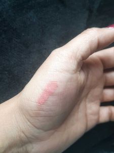 Huda Beauty Lipstick