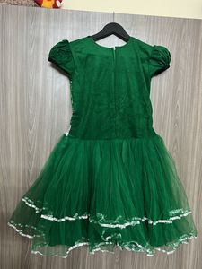 Green Dress :14
