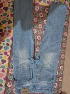 Light Wash Straight Leg Jeans