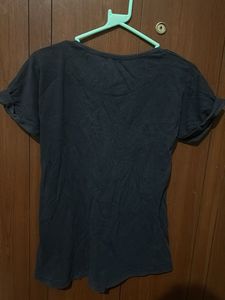 Hola Cuba Graphic Tee