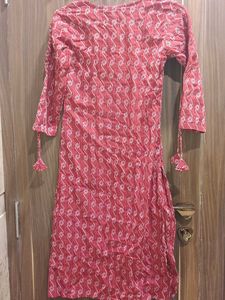 Red Kurti