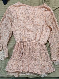 Floral Print Pleated Top