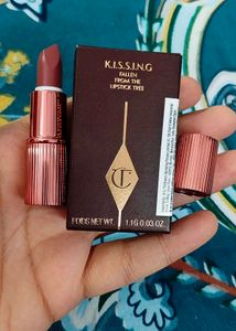 Charlotte Tilbury Kissing Lipstick (90s Pink)
