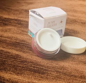 Just Herbs nourishing lip &amp; cheek tint 04mahogany shade