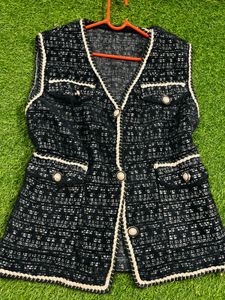 Chic Tweed Vest