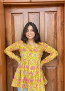 Stylish Gher Wali Short Kurti