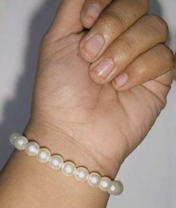 Pearl Beaded Bracelet