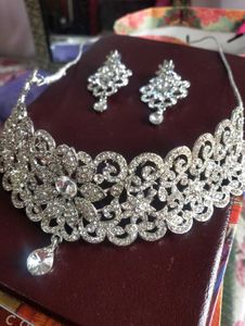 White Stone Jewellery Set