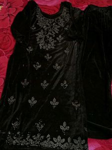 Vintage Velvet Embellished Kurti Set
