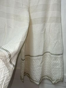 Brand new off-white W Sharara