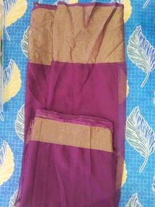 Maroon saree border golden,Phal Also, No Blause
