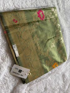 Elegant Olive Green Banarasi Dola Silk Saree❤️