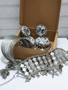 Desi Girl Hamper