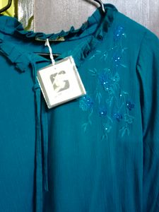 Volume Sleeves Top