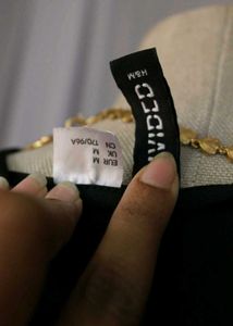 H&amp;M Black Long Sleeve Crop Top