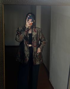 VINTAGE SILK TAPESTRY BLAZER