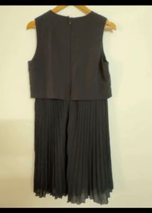 H&amp;M Black Pleated Dress ♠️