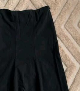 Elegant Black Skirt
